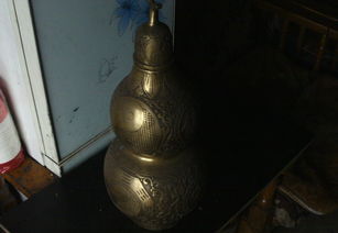 禹州市新创铜制工艺品销售部 专业工艺品供应商，兼营道路清扫车批发业务